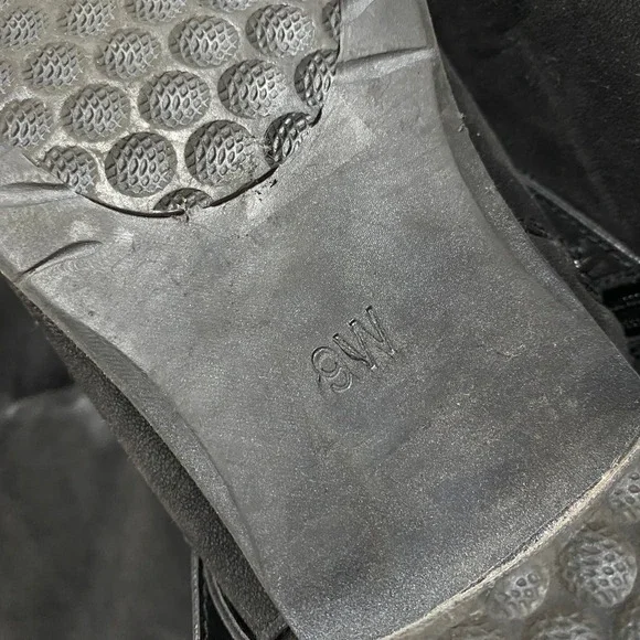 Black Knee-High Leather Boots - Picture 8 of 10